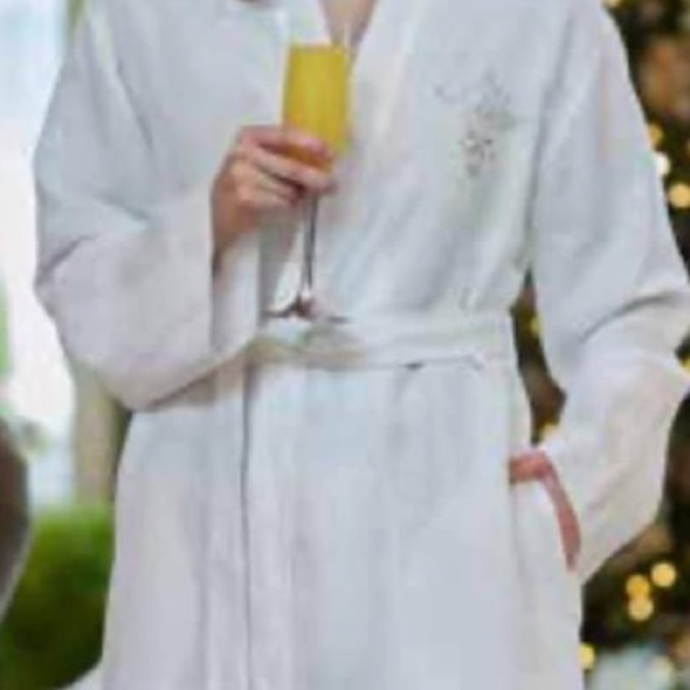 Crown Linin women’s robe